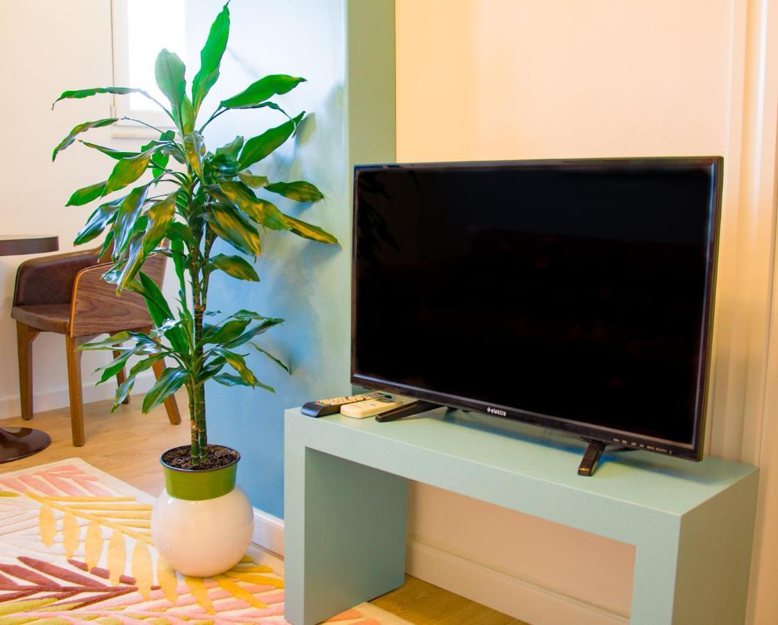 Bright Apartment Close To City Center Tirana Exterior foto